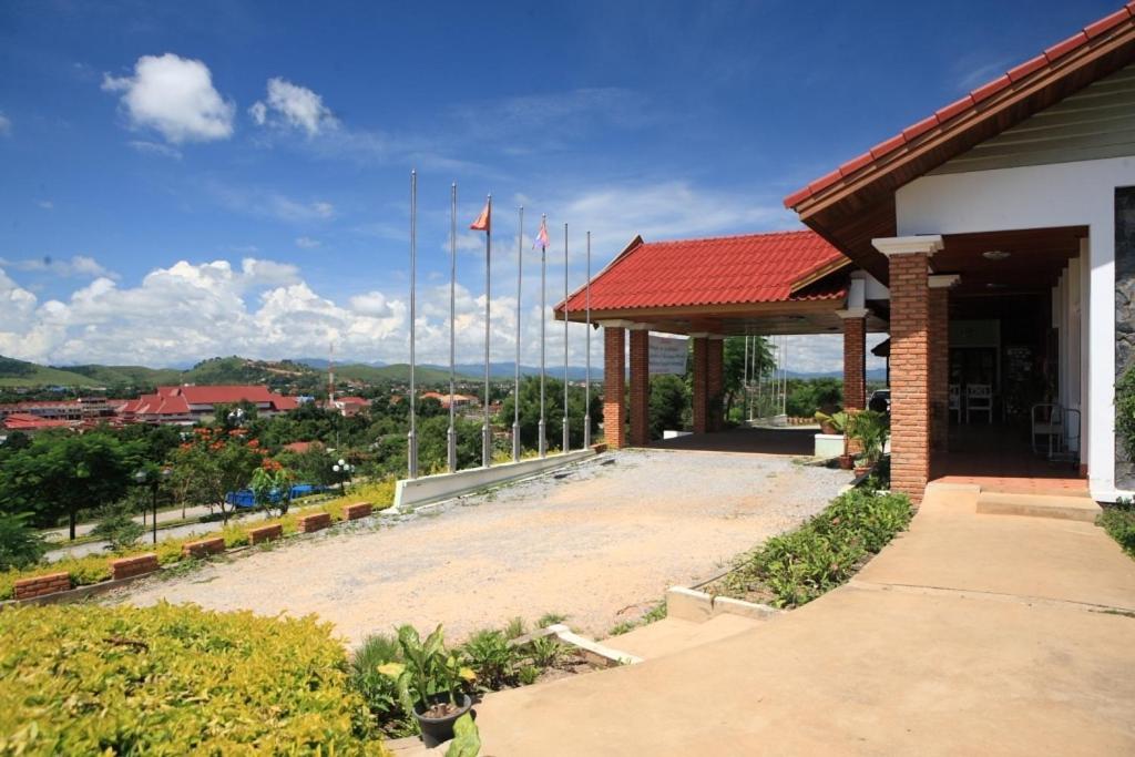 Vansana Plain Of Jars Hotel Muang Phonsavan Exterior photo