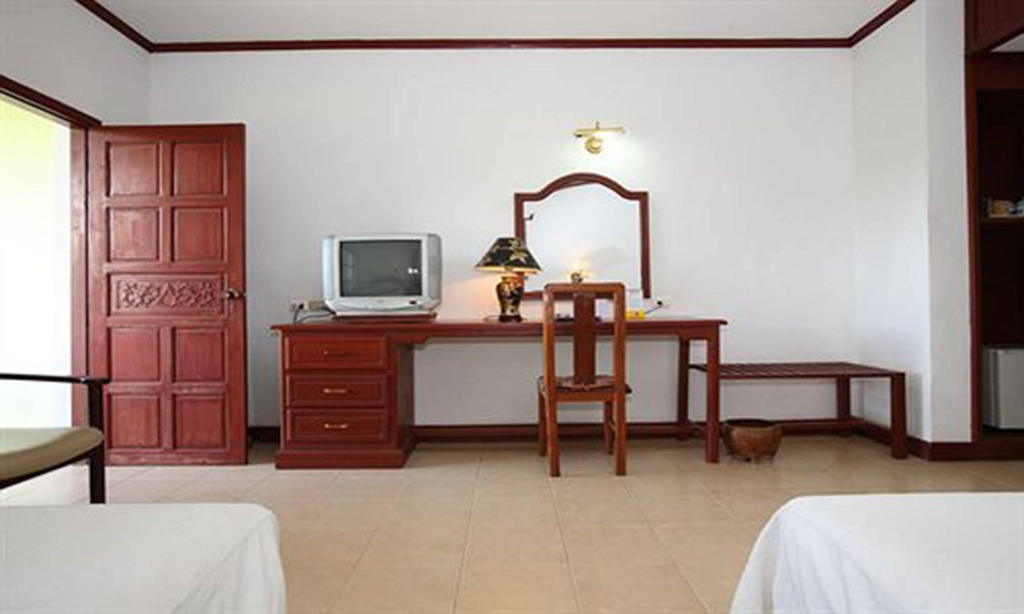 Vansana Plain Of Jars Hotel Muang Phonsavan Exterior photo